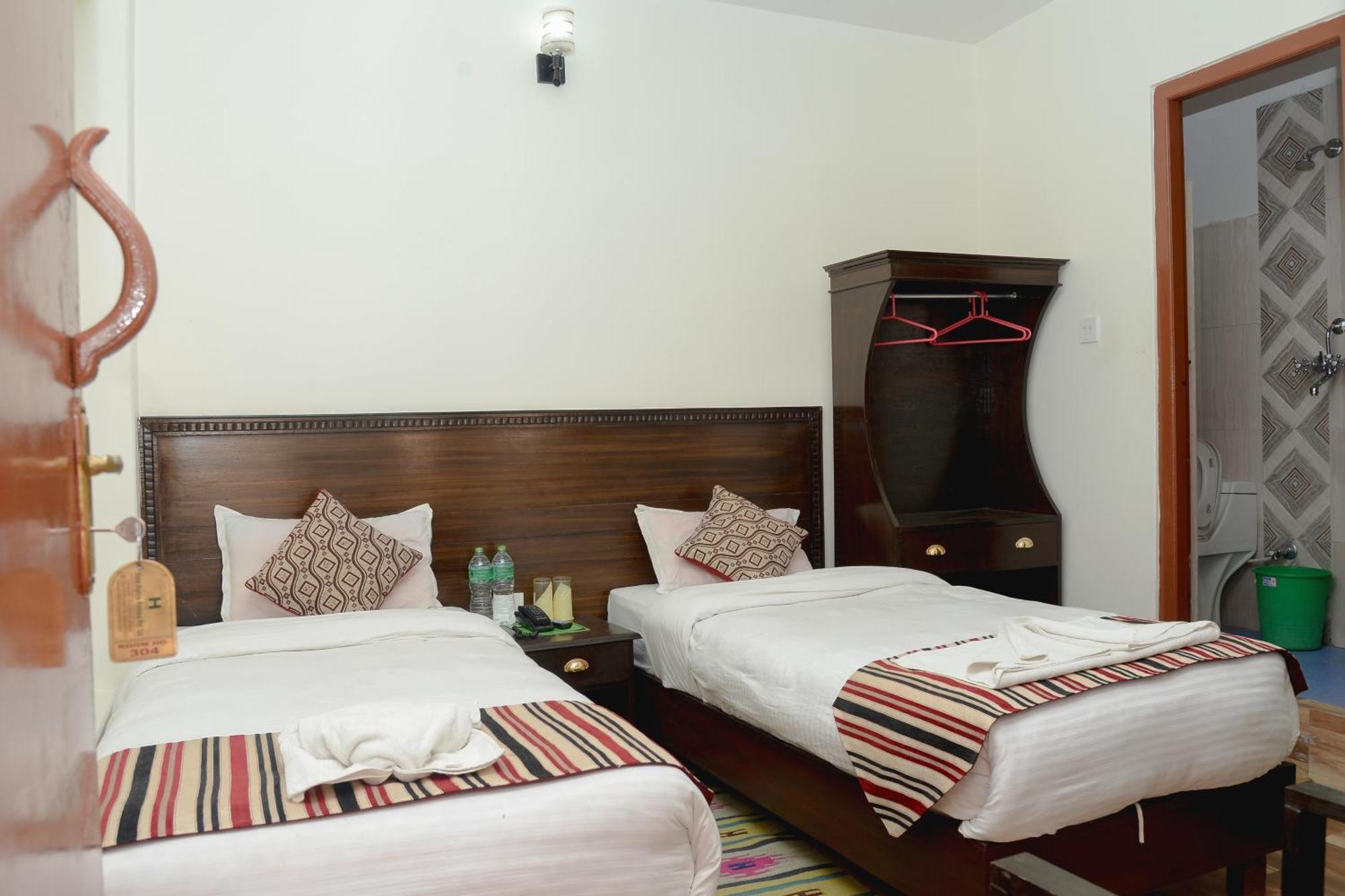 Hotel Admire Pokhara Pvt. Ltd. Extérieur photo